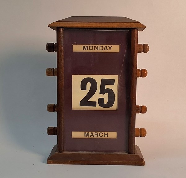 Lot 1249 - PERPETUAL DESK CALENDAR