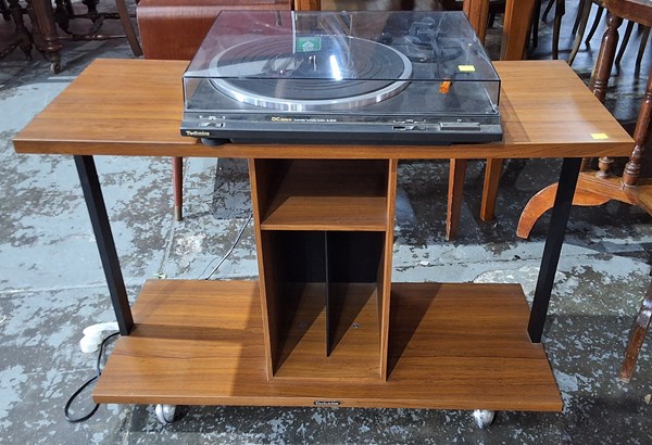 Lot 251 - VINTAGE TECHNICS