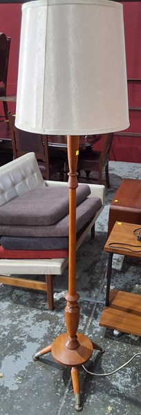 Lot 499 - STANDARD LAMP