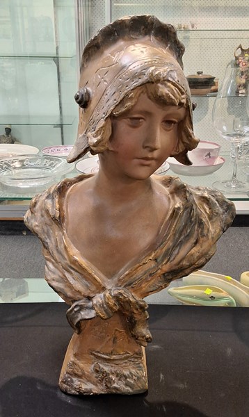 Lot 1429 - PLASTER BUST