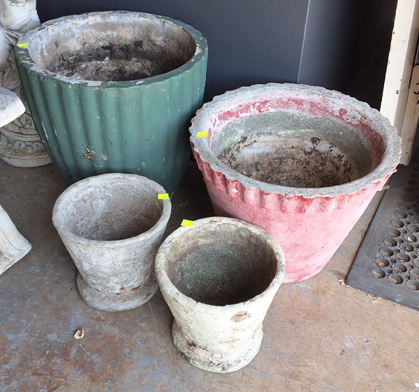 Lot 345 - GARDEN POTS
