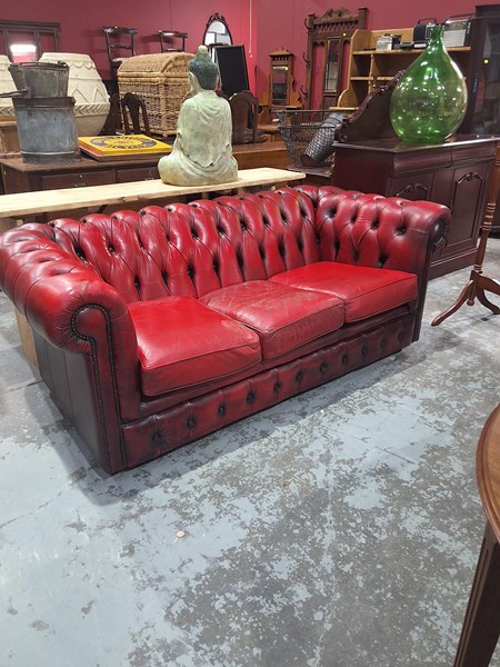 Lot 150 - CHESTERFIELD