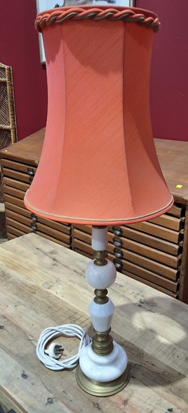 Lot 186 - TABLE LAMP