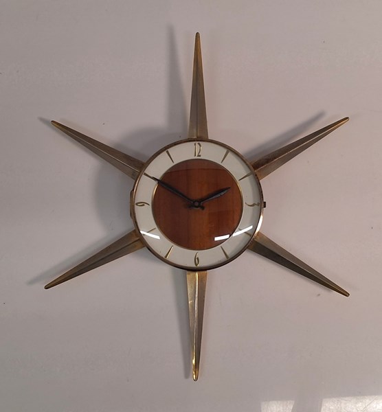 Lot 1117 - STARBURST CLOCK