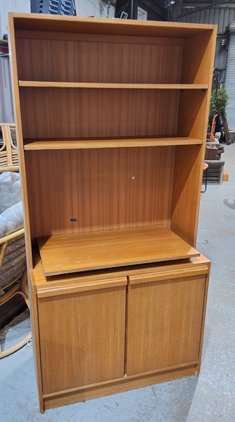 Lot 296 - WALL CONSOLE