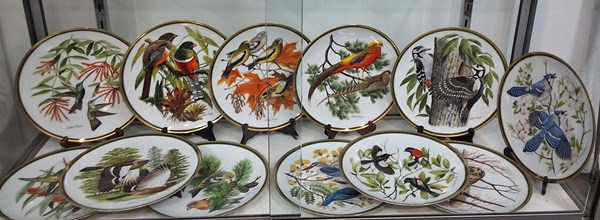 Lot 1555 - FRANKLIN MINT PLATES