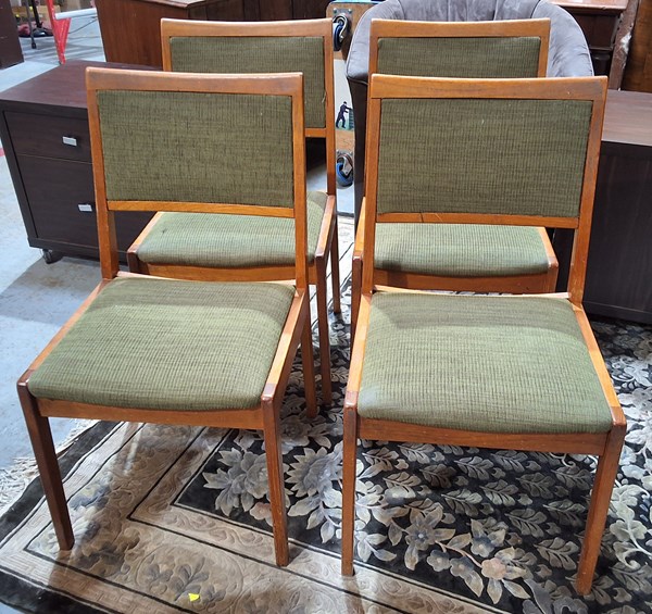 Lot 11 - DINING CHAIRS