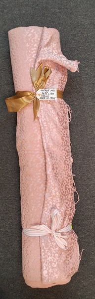 Lot 1253 - VINTAGE FABRIC