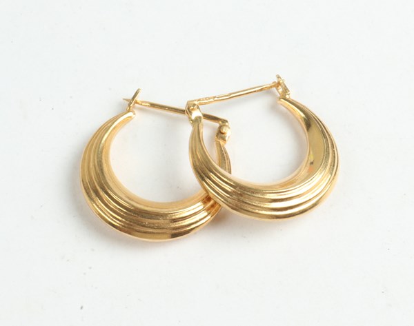 Lot 1034 - GOLD EARRINGS