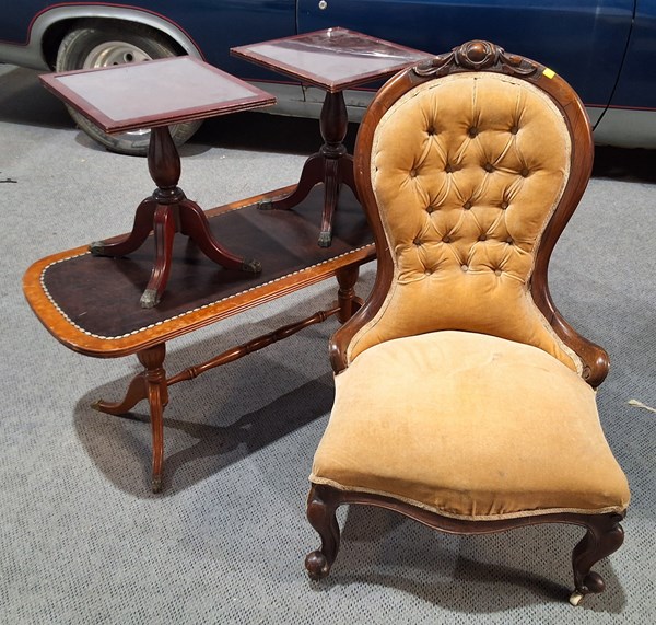 Lot 412 - FURNITURE LOT