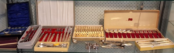 Lot 1425 - CUTLERY