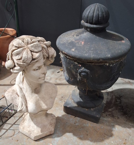 Lot 334 - GARDEN ORNAMENTS