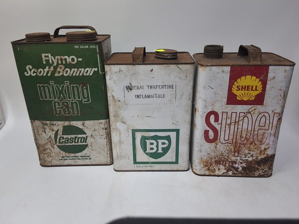 Lot 1546 - OIL TINS