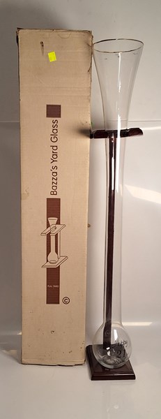 Lot 1389 - YARD GLASS