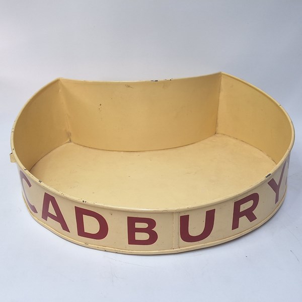 Lot 1251 - USHERETTE TRAY