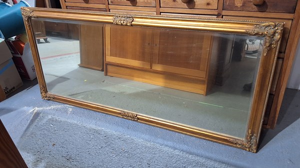 Lot 47 - WALL MIRROR