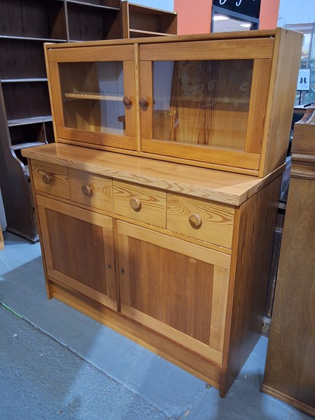 Lot 377 - CABINET
