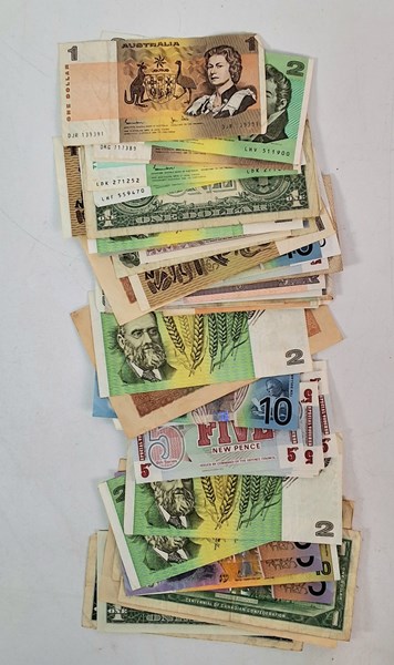Lot 1130 - BANKNOTES