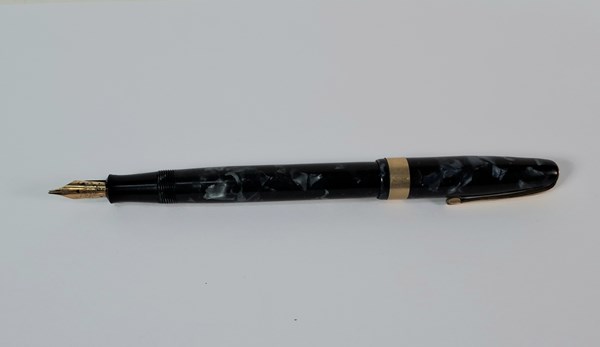 Lot 1064 - FOUNTAIN PEN
