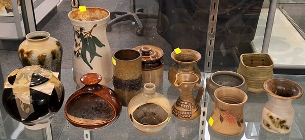 Lot 1473 - POTTERY