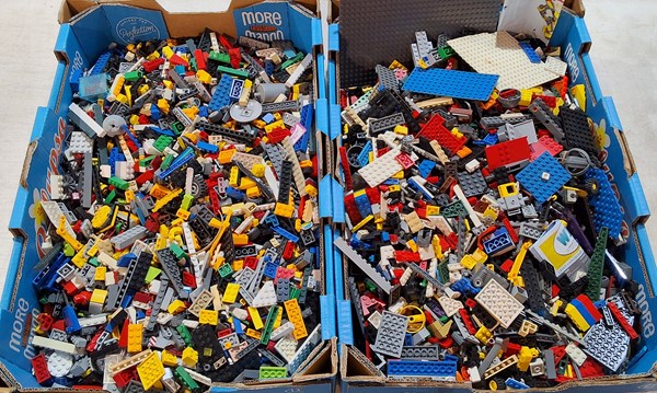 Lot 1486 - LEGO LOT