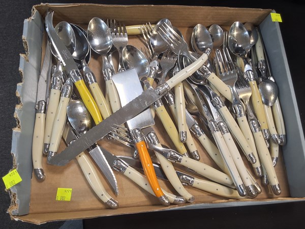 Lot 1335 - CUTLERY
