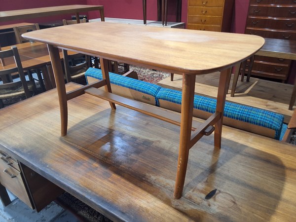 Lot 36 - COFFEE TABLE