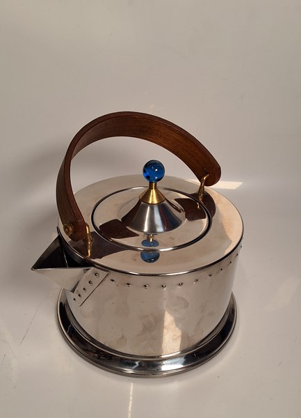 Lot 1411 - OTTONI KETTLE