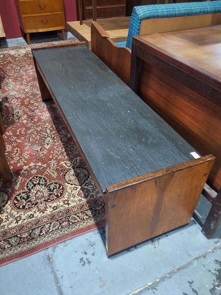 Lot 39 - COFFEE TABLE