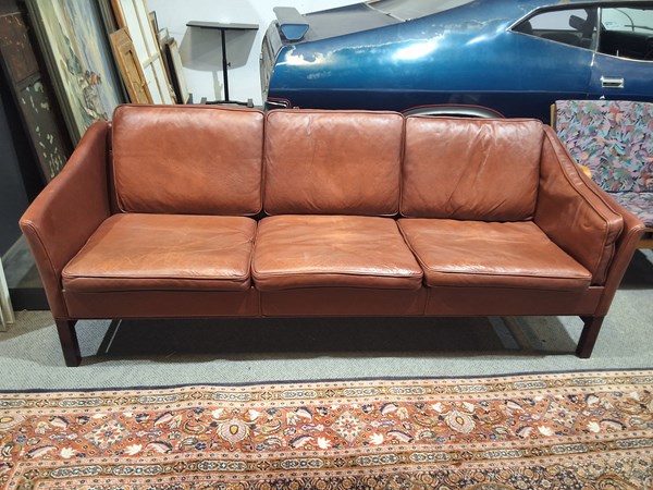 Lot 408 - SOFA