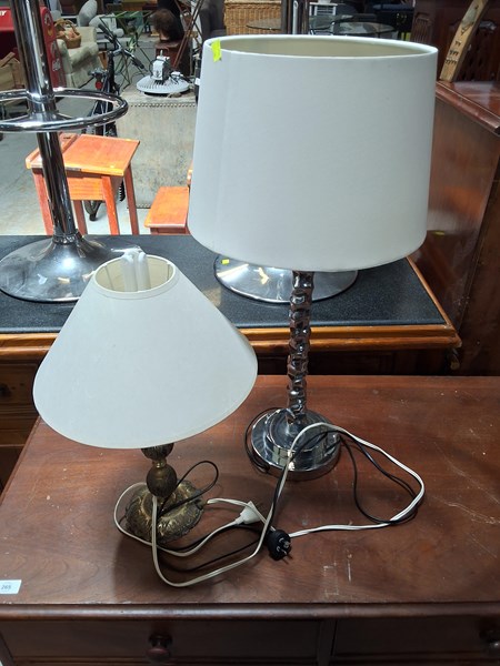 Lot 266 - TABLE LAMPS