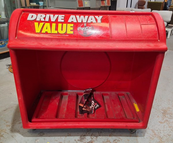 Lot 393 - COCA COLA HUTCH