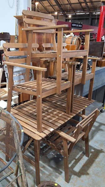 Lot 444 - OUTDOOR SETTING