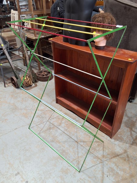 Lot 475 - CLOTHES AIRER
