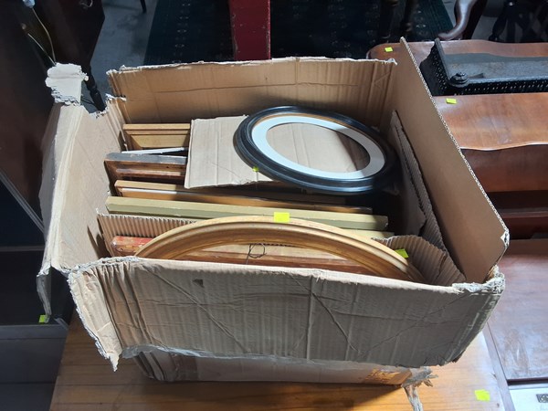 Lot 453 - PICTURE FRAMES