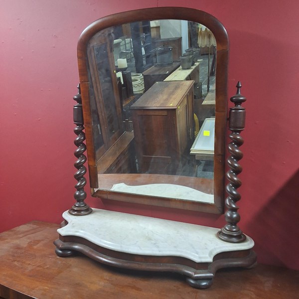 Lot 45 - DRESSING MIRROR