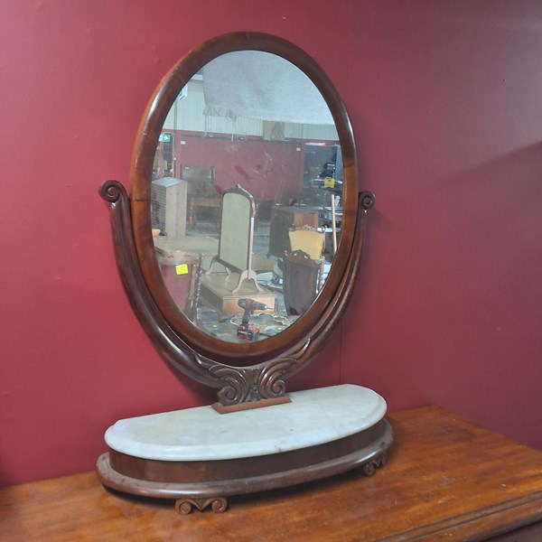 Lot 67 - DRESSING MIRROR