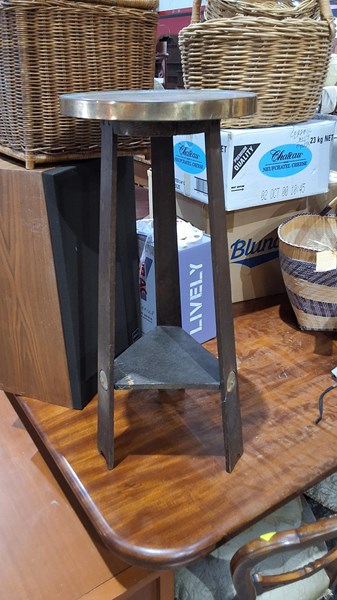 Lot 307 - PLANT STAND