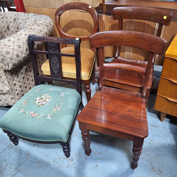 Lot 408 - CHAIR LOT