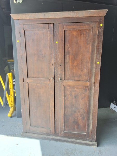 Lot 227 - PINE LINEN PRESS