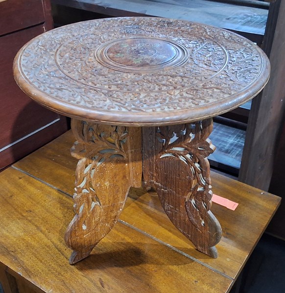 Lot 502 - TEA TABLE