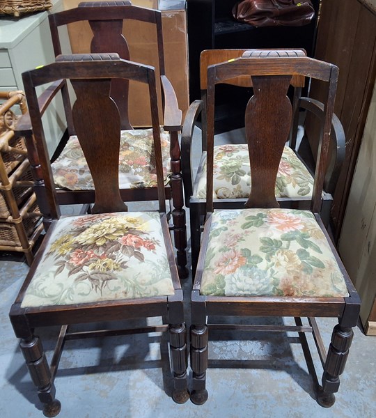 Lot 527 - CHAIR LOT