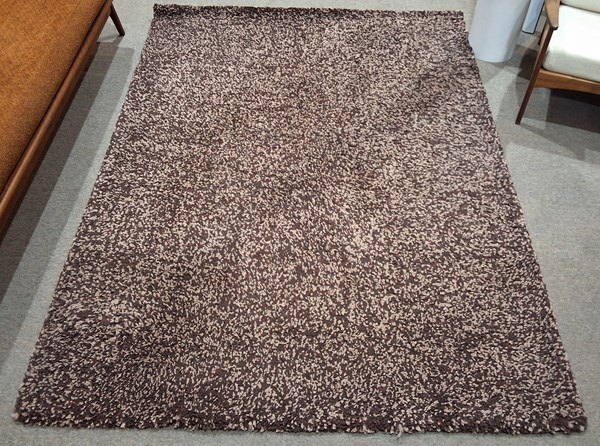 Lot 237 - RETRO RUG