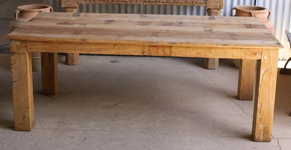 Lot 235 - DINING TABLE