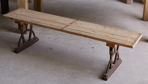 Lot 205 - BENCH