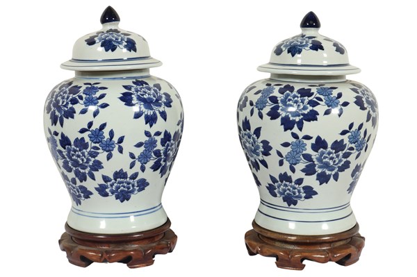 Lot 62 - PAIR OF BLUE AND WHITE CHINESE GINGER JARS