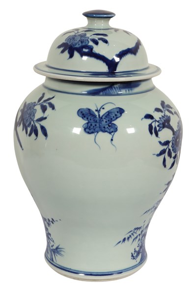 Lot 7 - CHINESE BLUE AND WHITE GINGER JAR