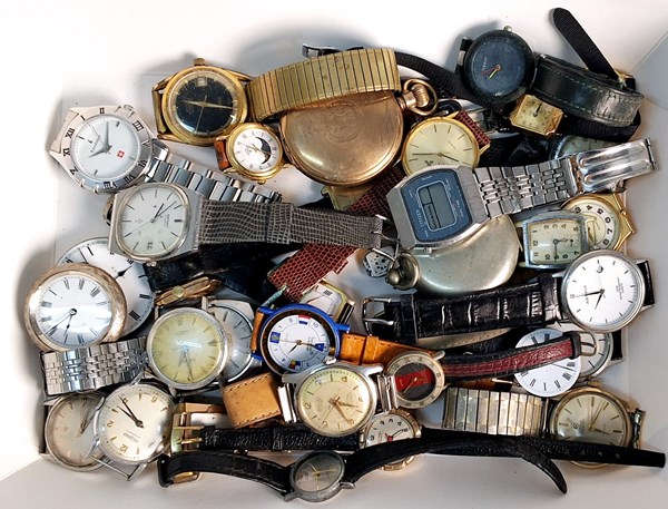 Lot 1096 - WATCHES