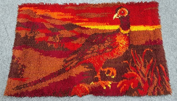 Lot 377 - RETRO ENTRANCE RUG