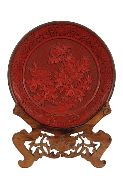 Lot 56 - CINNABAR DISPLAY PLATE